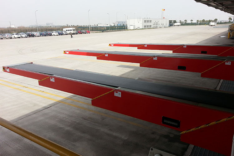 伸縮輸送機(jī)