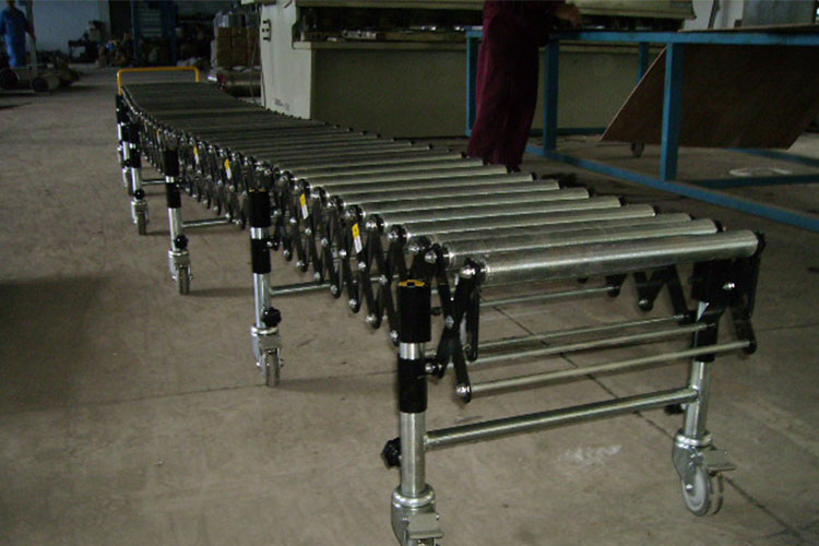 伸縮輸送機(jī)